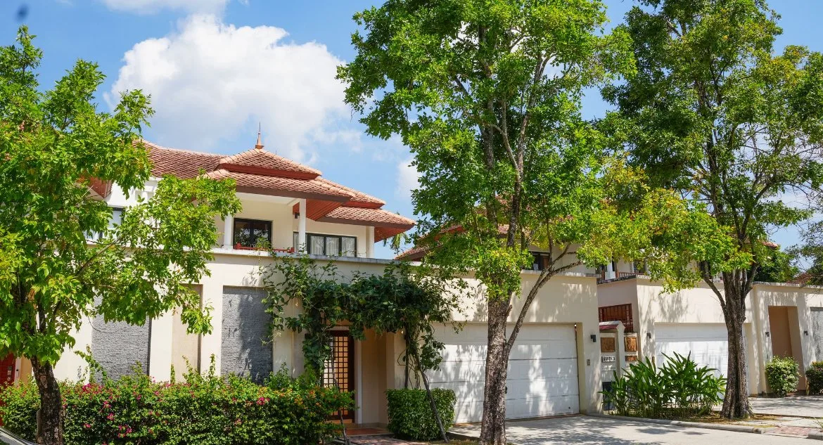 Property image - full photo 25