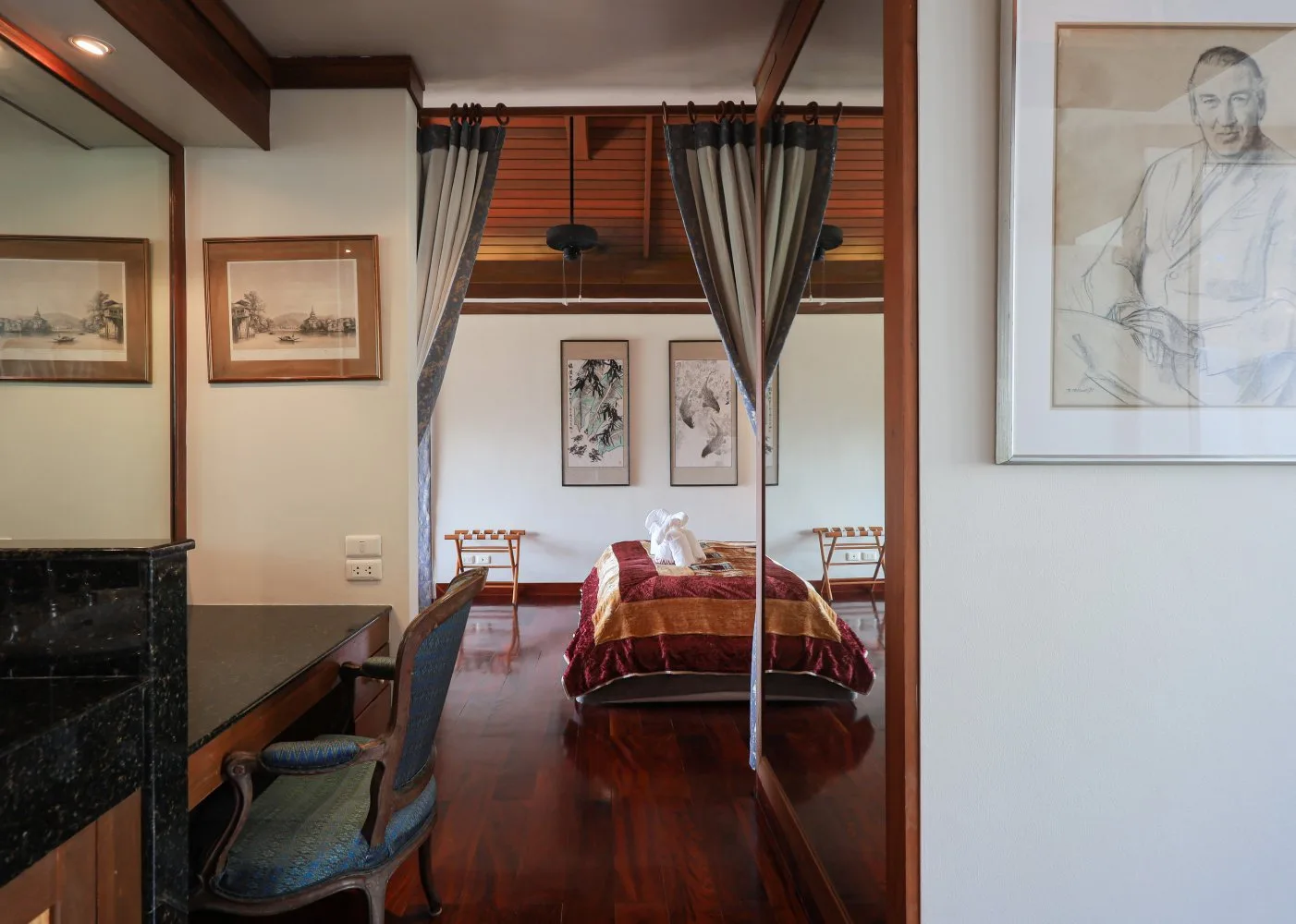 Property image - full photo 12