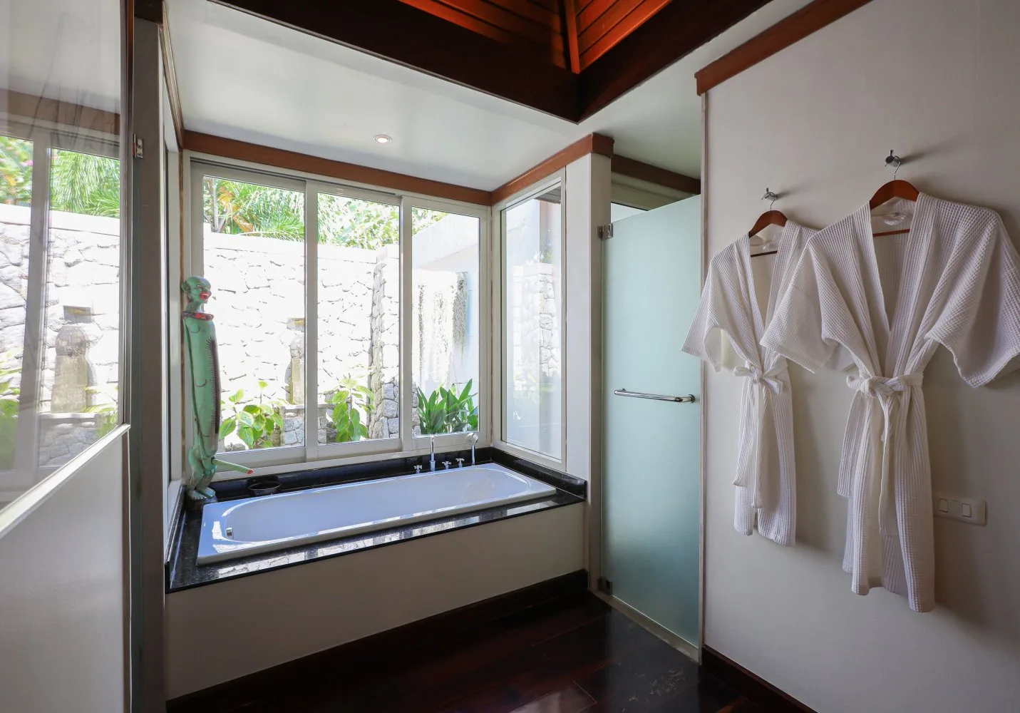 Property image - full photo 15