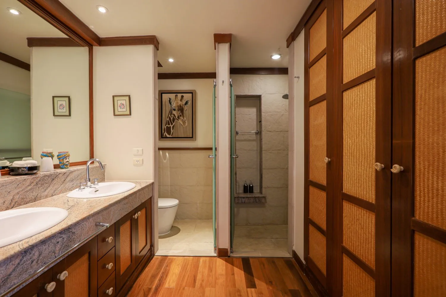 Property image - full photo 28
