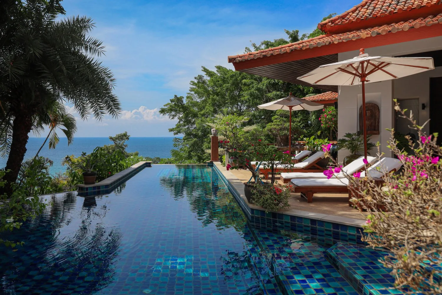 Property image - full photo 2
