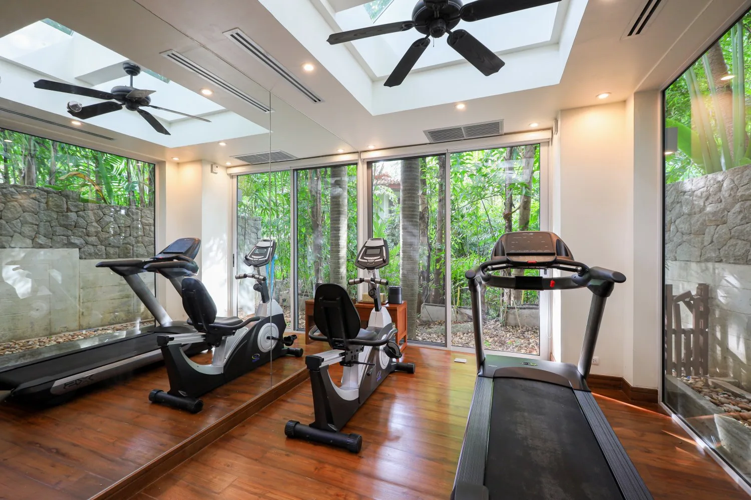 Property image - full photo 35