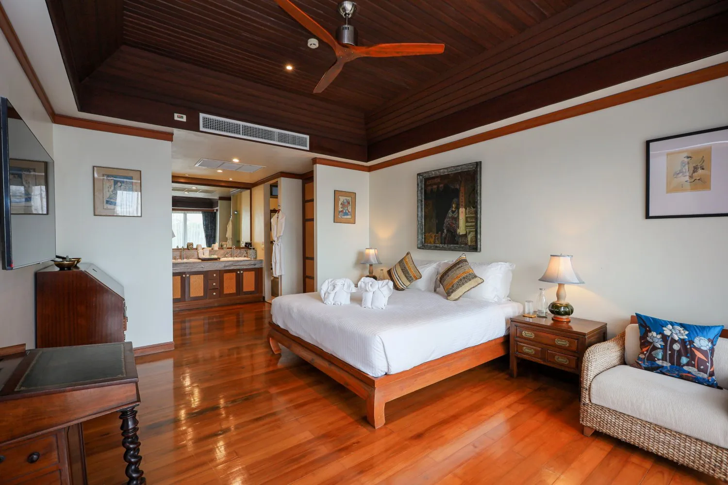 Property image - full photo 11