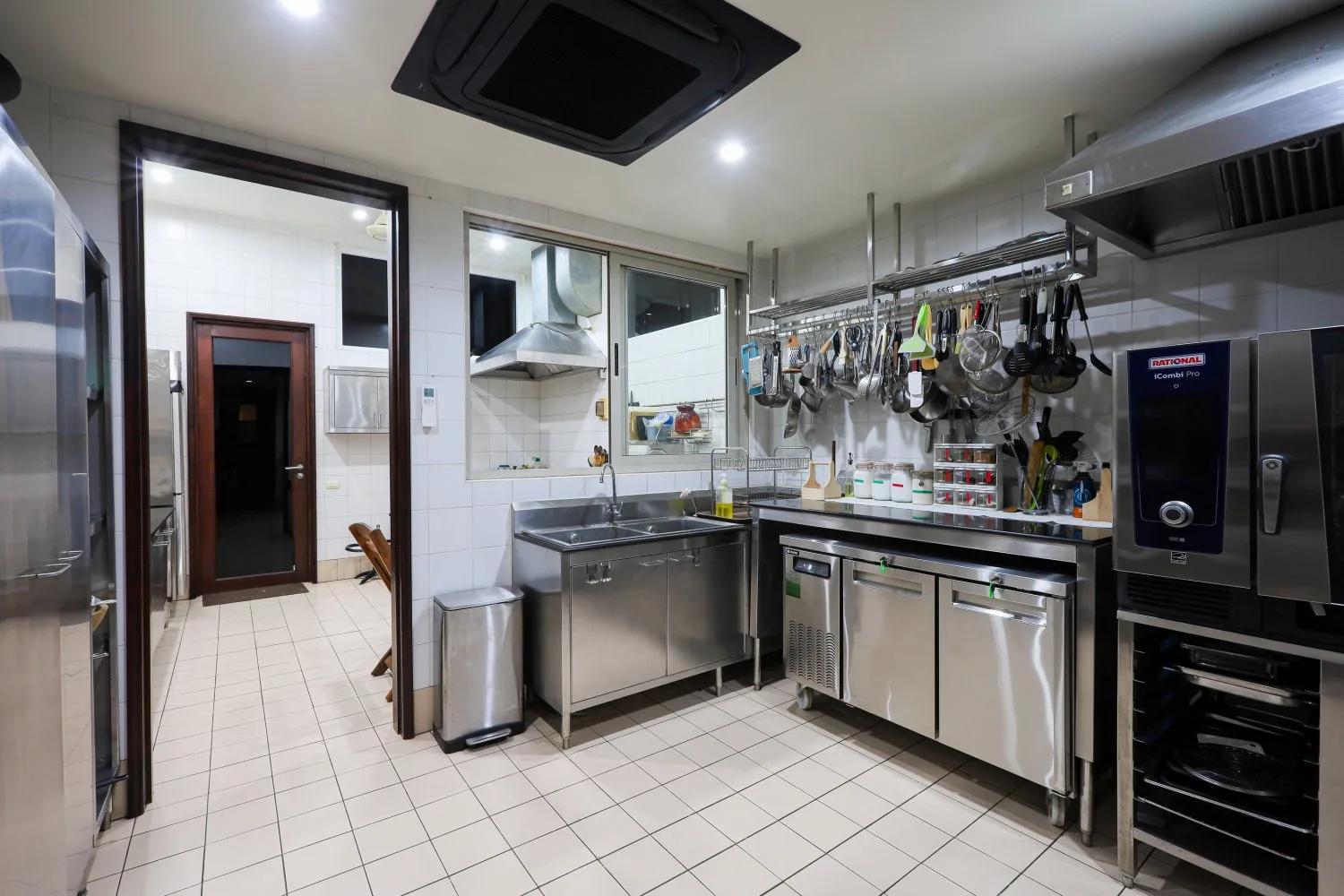 Property image - full photo 44