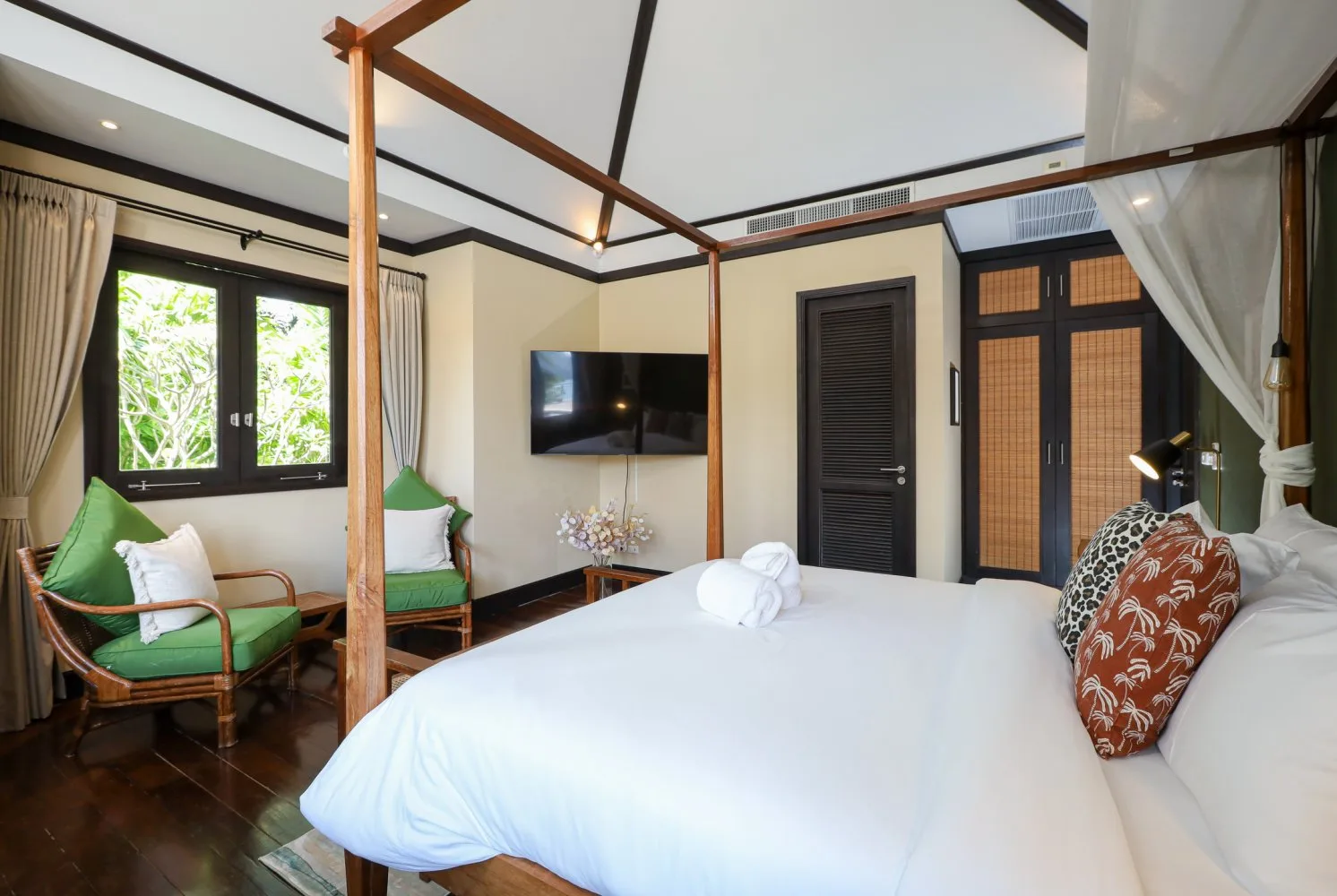 Property image - full photo 18