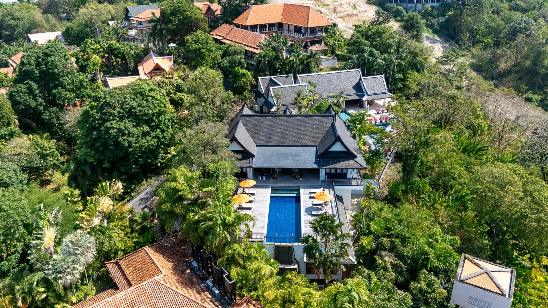 Property image - full photo 2