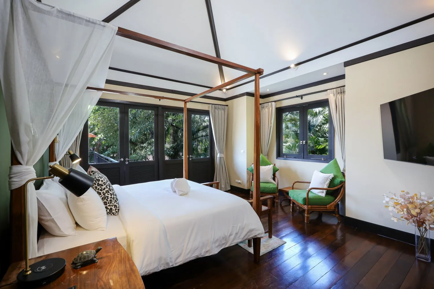 Property image - full photo 16