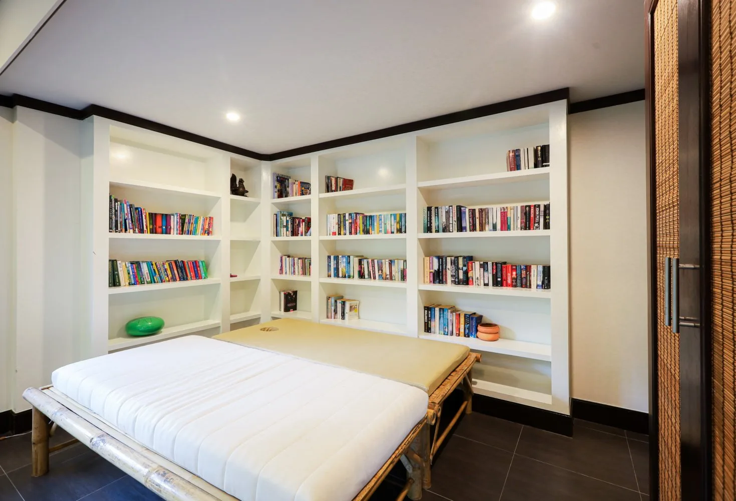 Property image - full photo 35