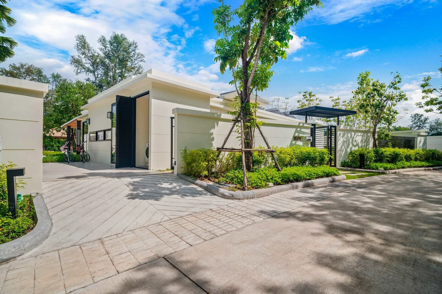 Property image - full photo 29