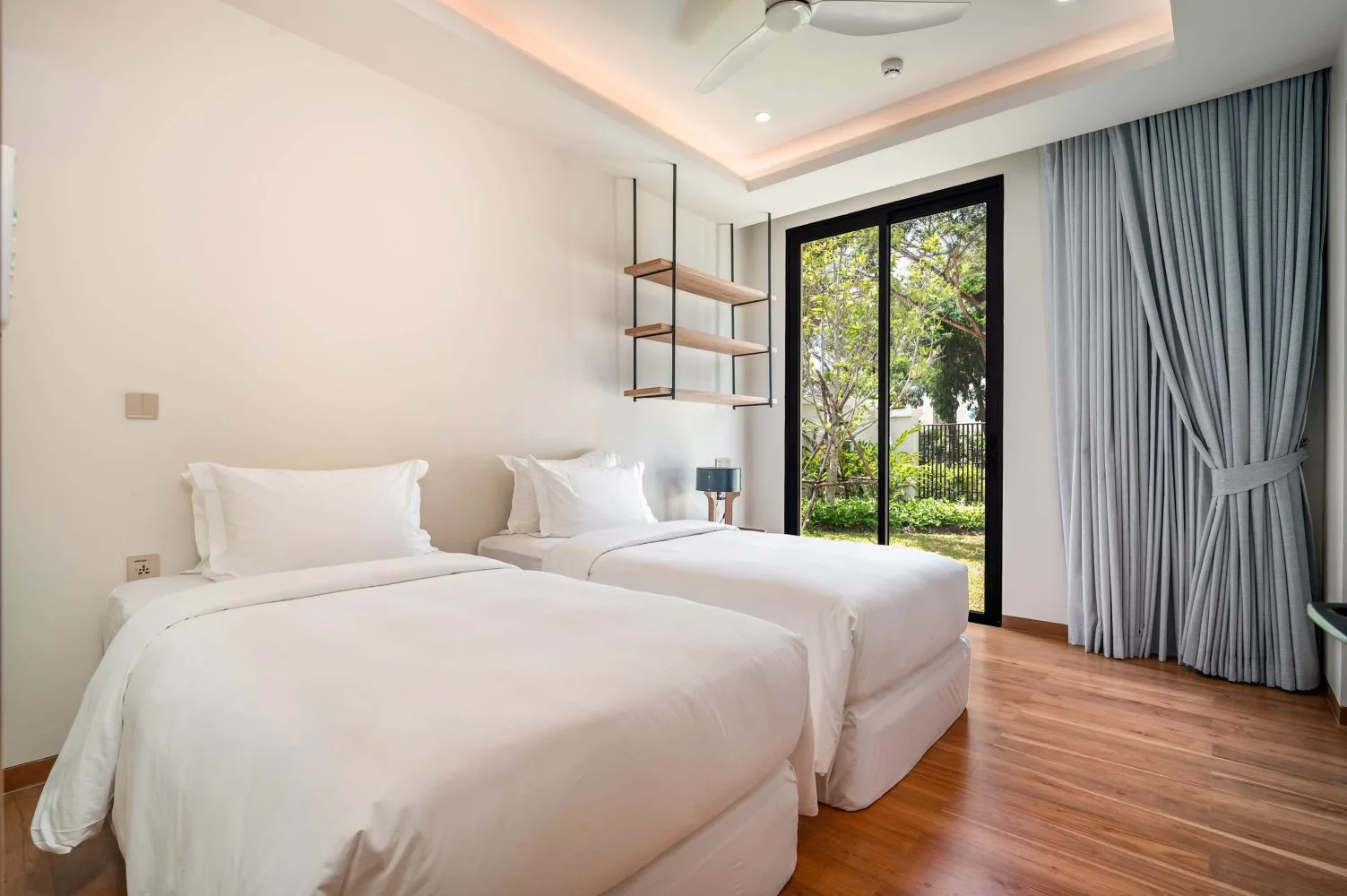 Property image - full photo 35