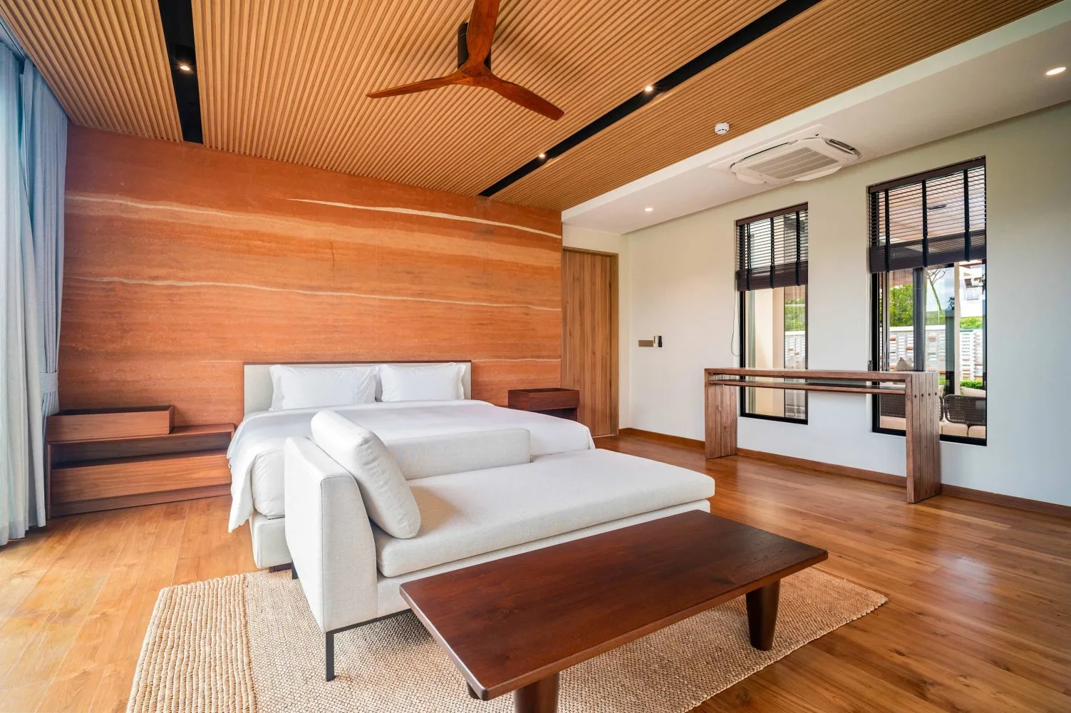 Property image - full photo 10