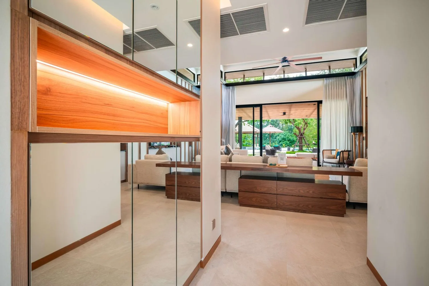 Property image - full photo 36