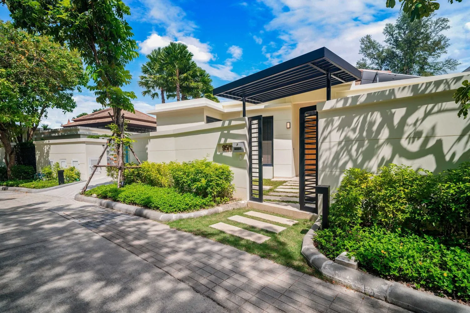 Property image - full photo 32