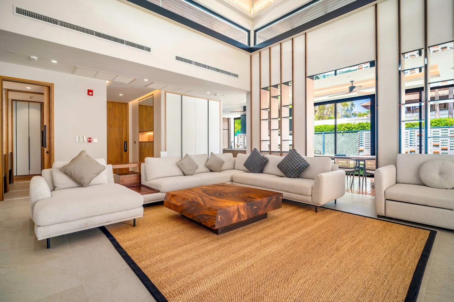 Property image - full photo 3
