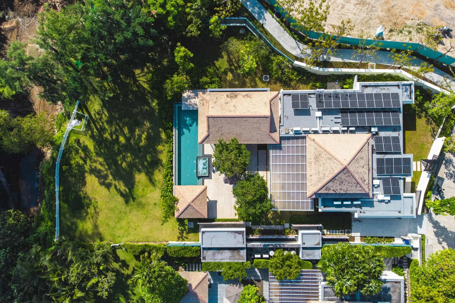 Property image - full photo 1