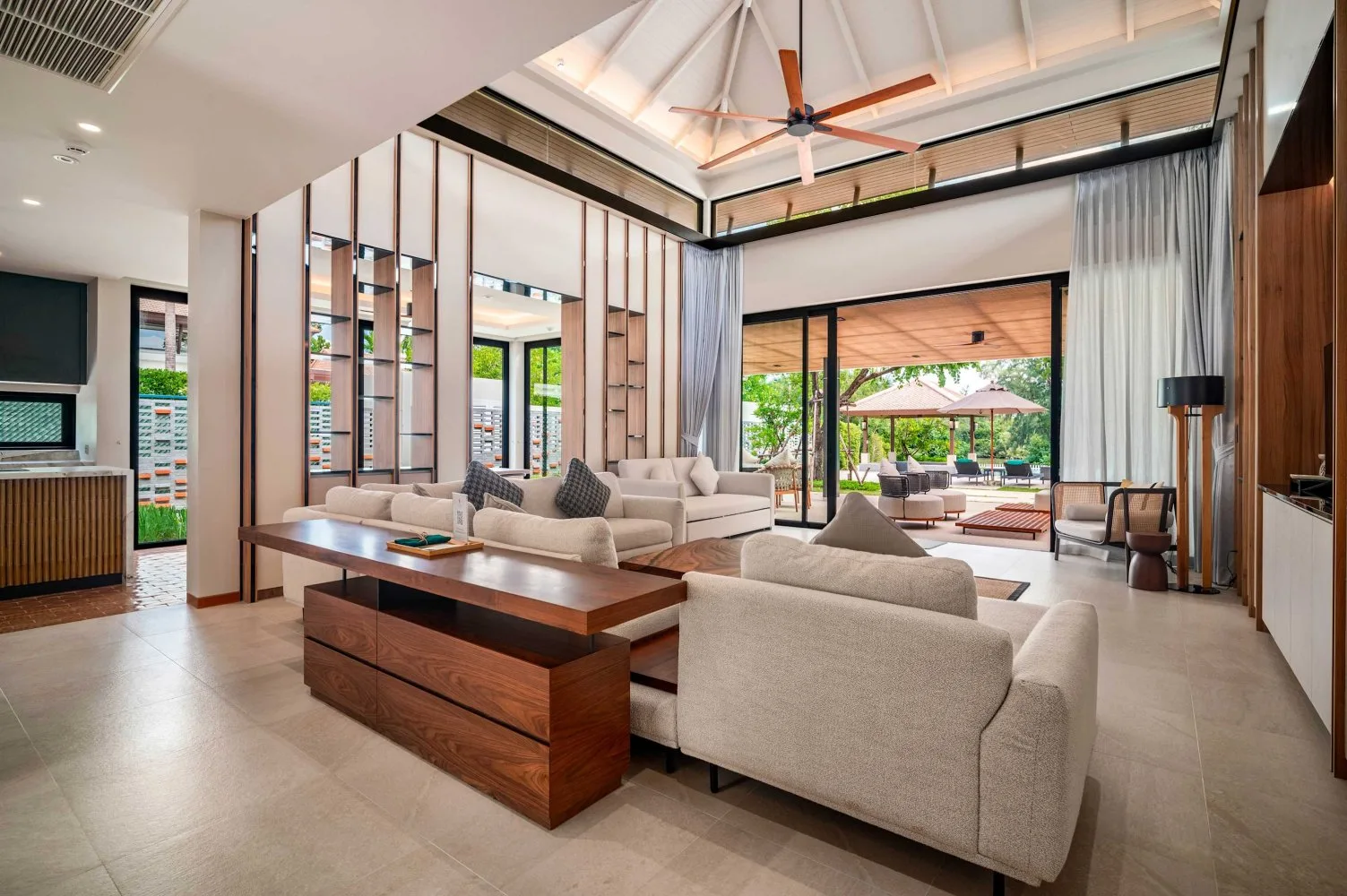 Property image - full photo 39