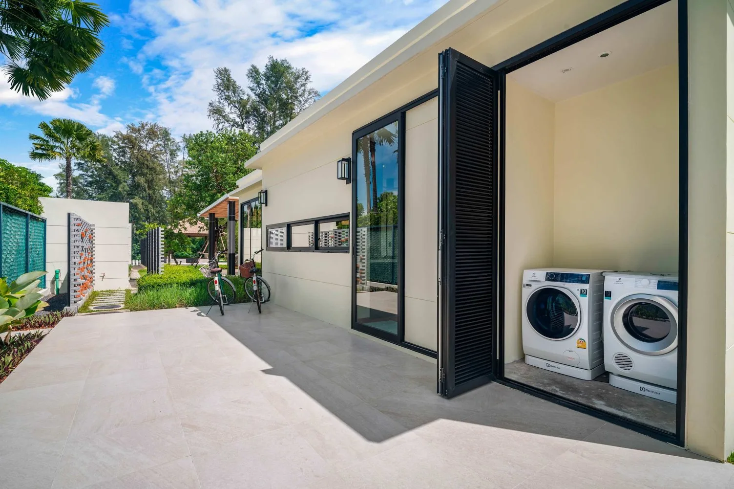 Property image - full photo 48