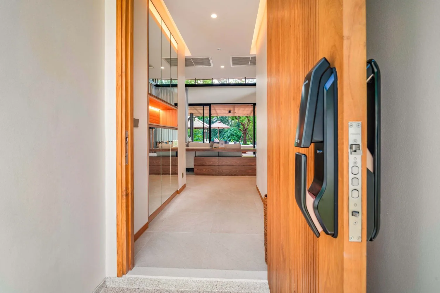 Property image - full photo 37