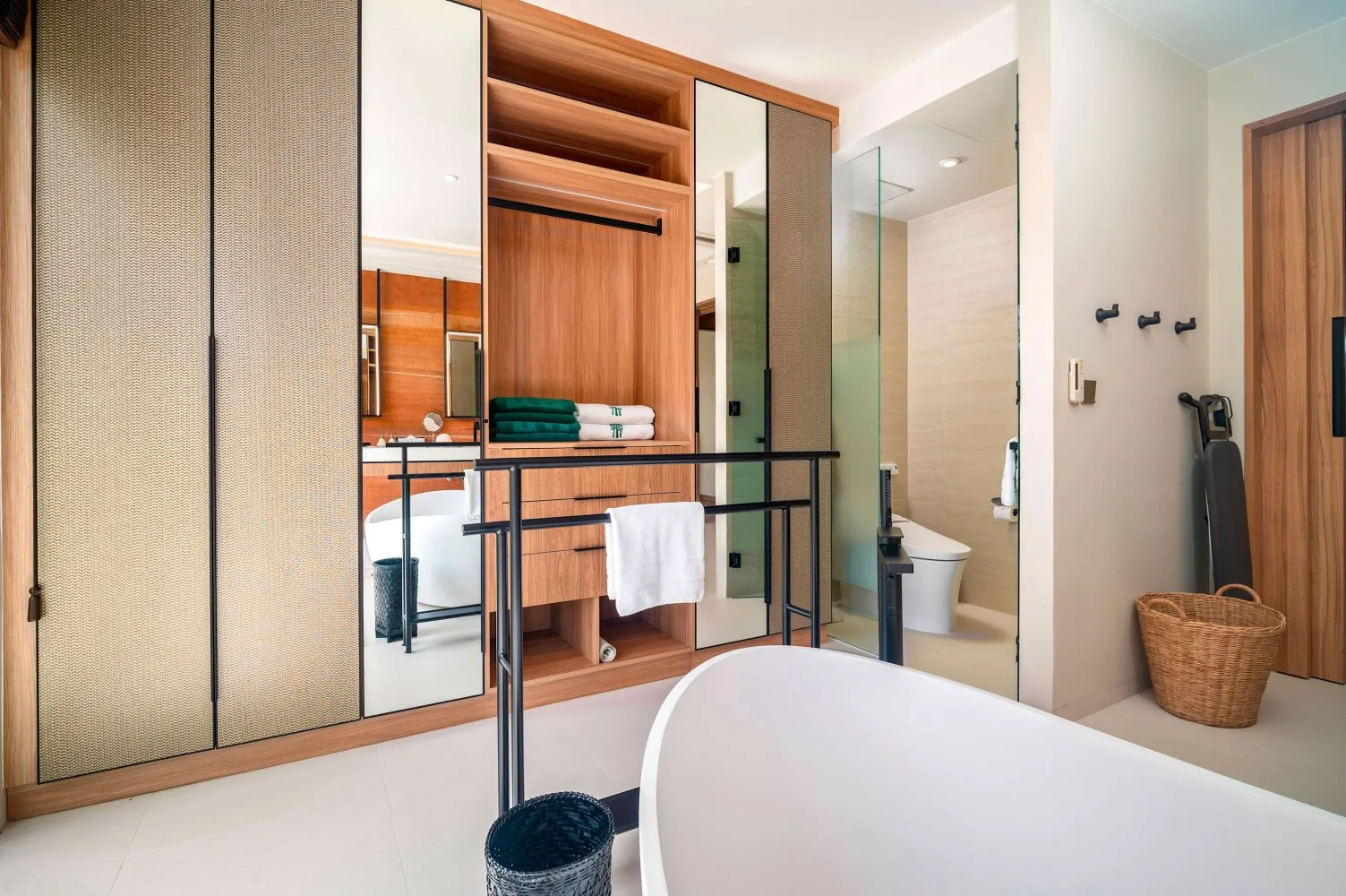 Property image - full photo 11