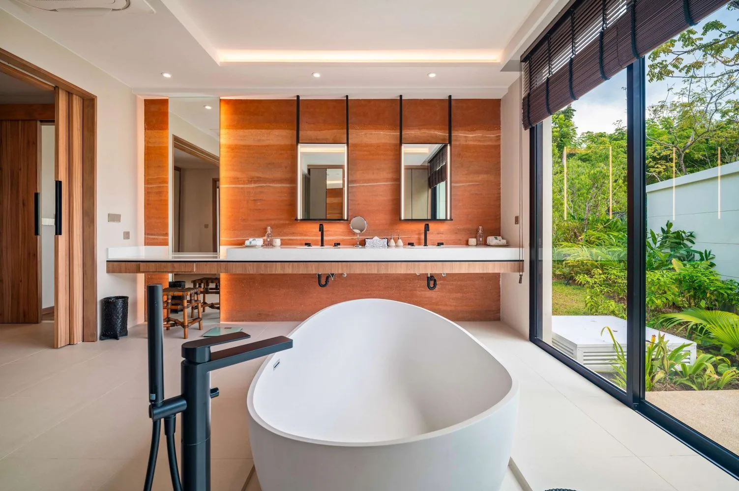 Property image - full photo 12