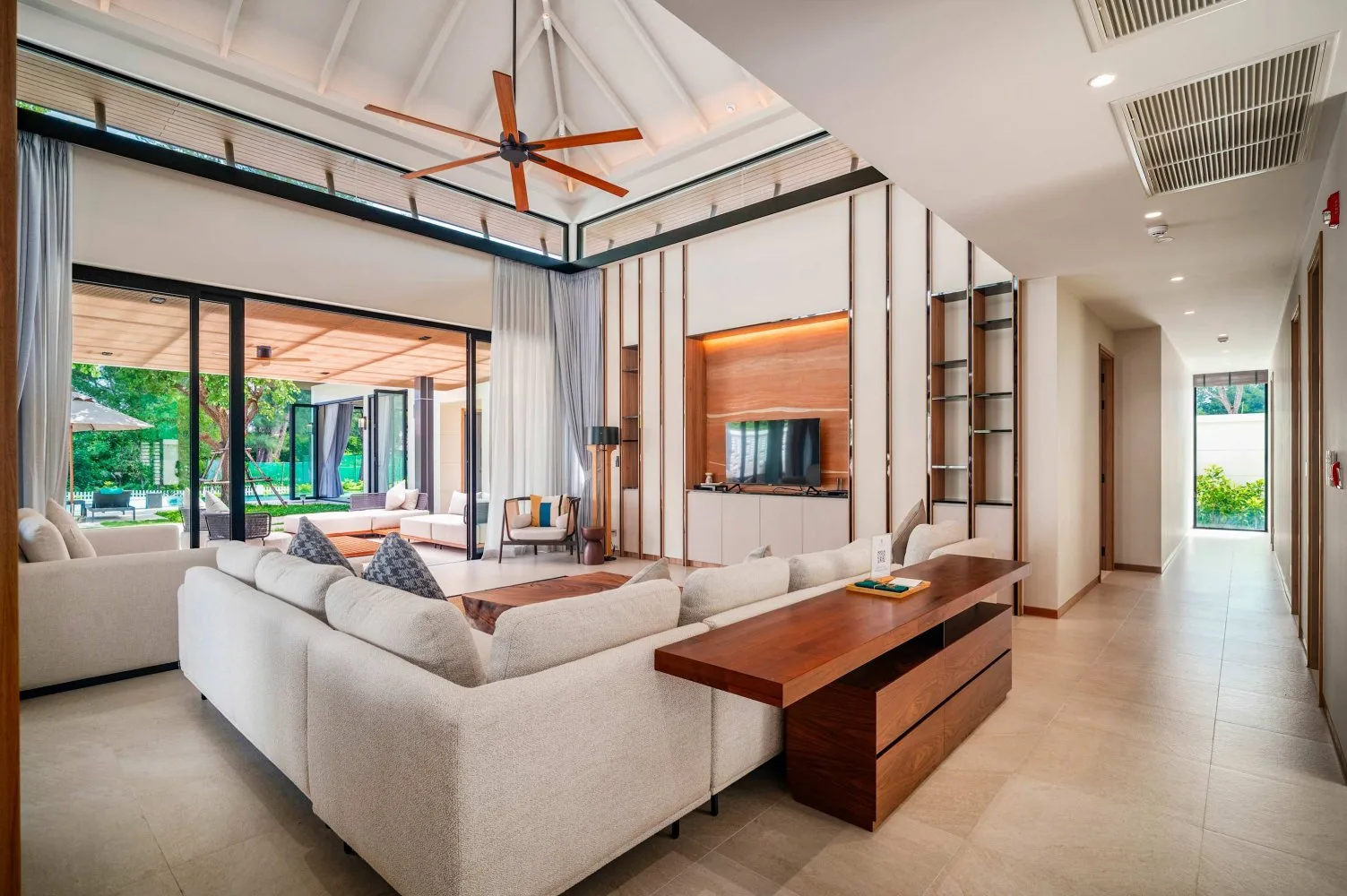 Property image - full photo 38