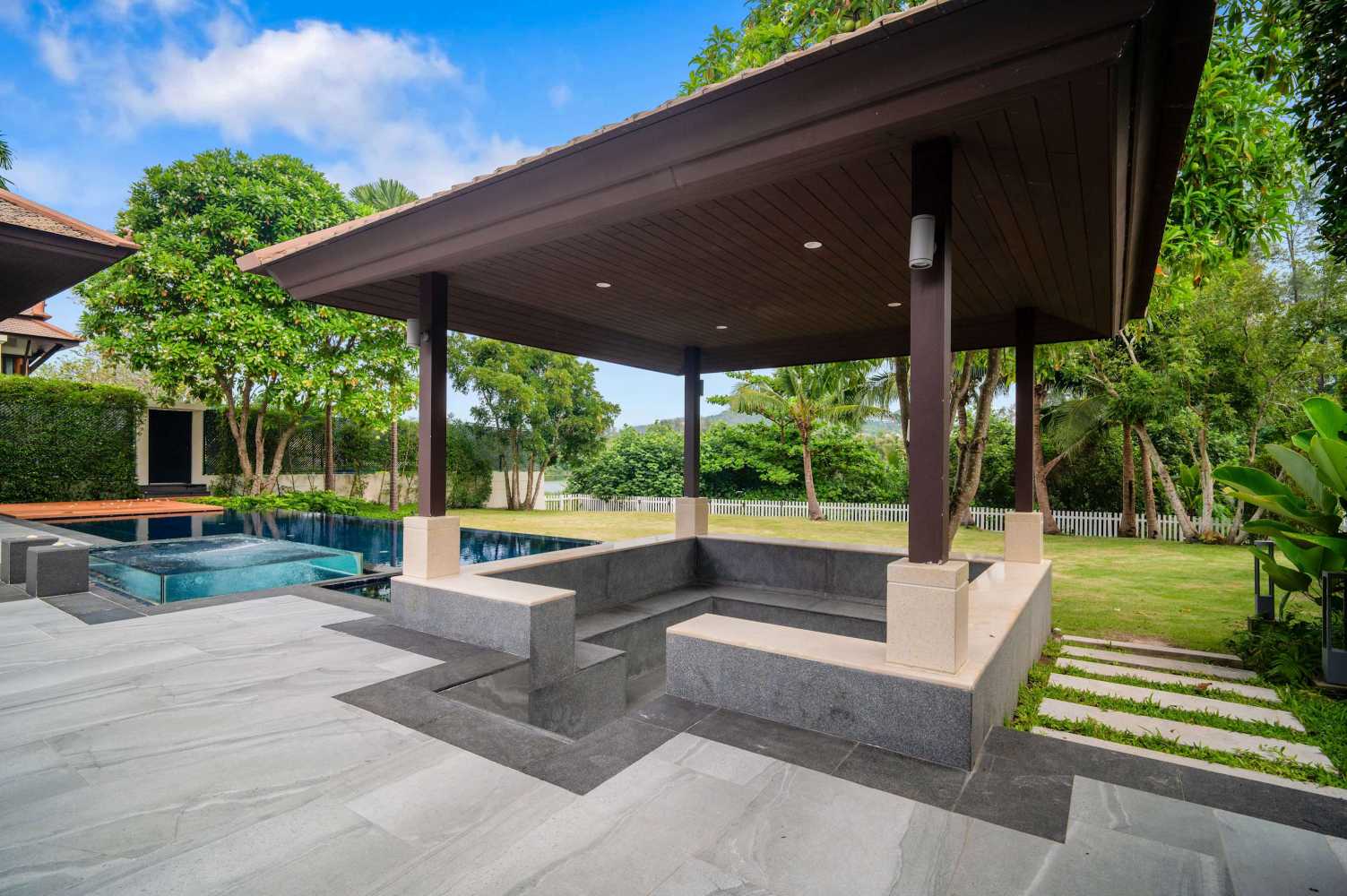 Property image - full photo 45