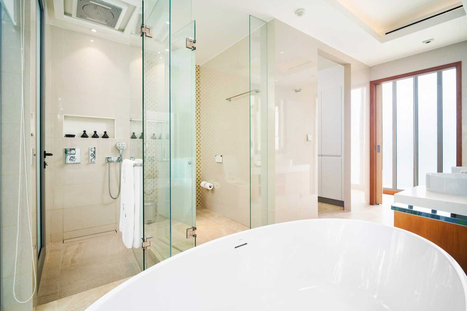 Property image - full photo 15