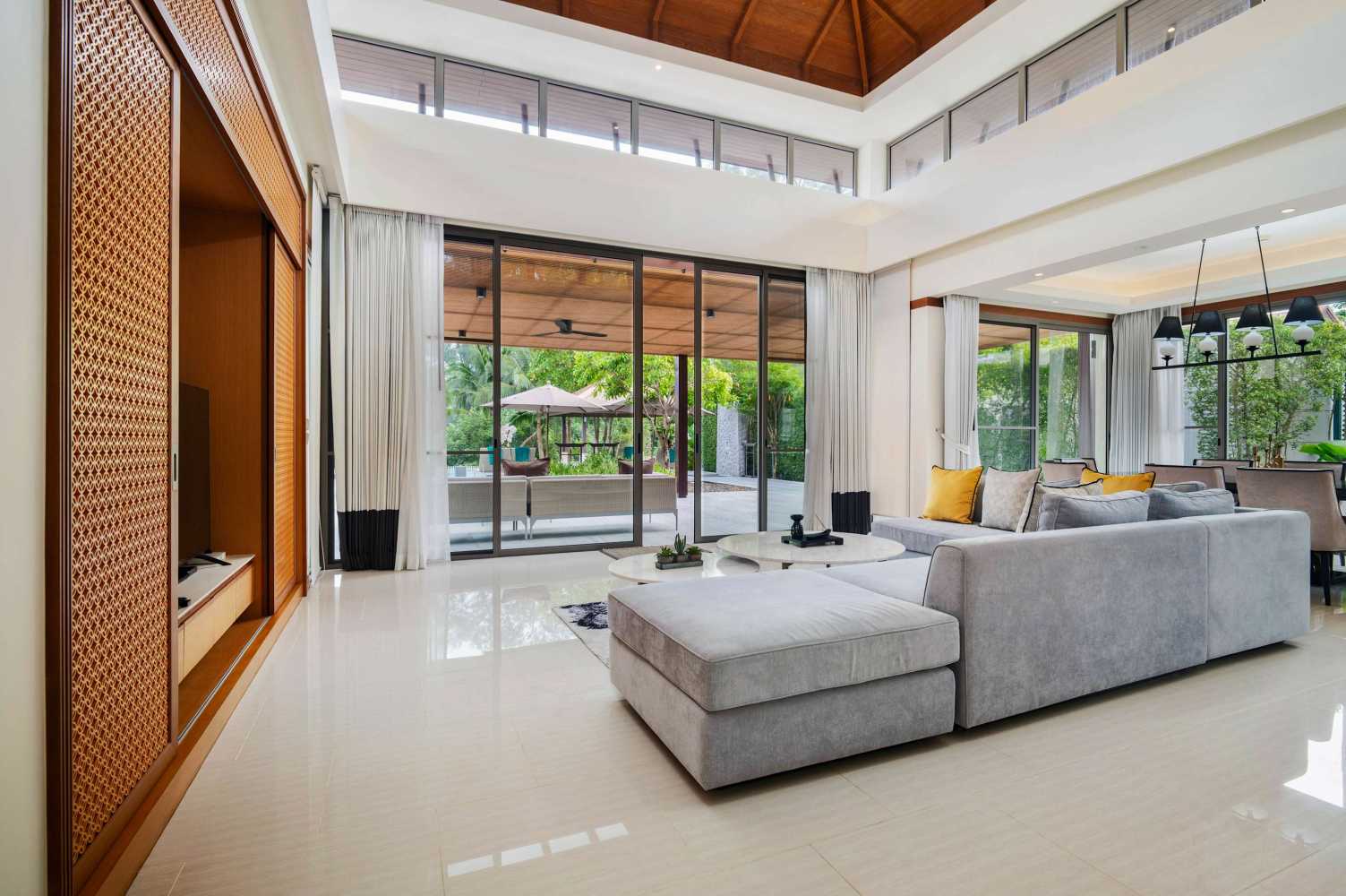 Property image - full photo 4