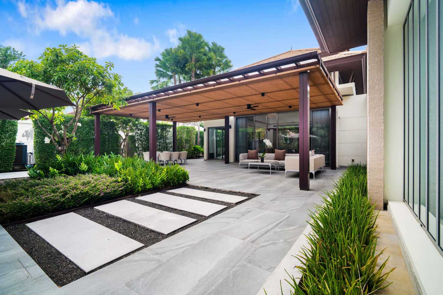 Property image - full photo 11