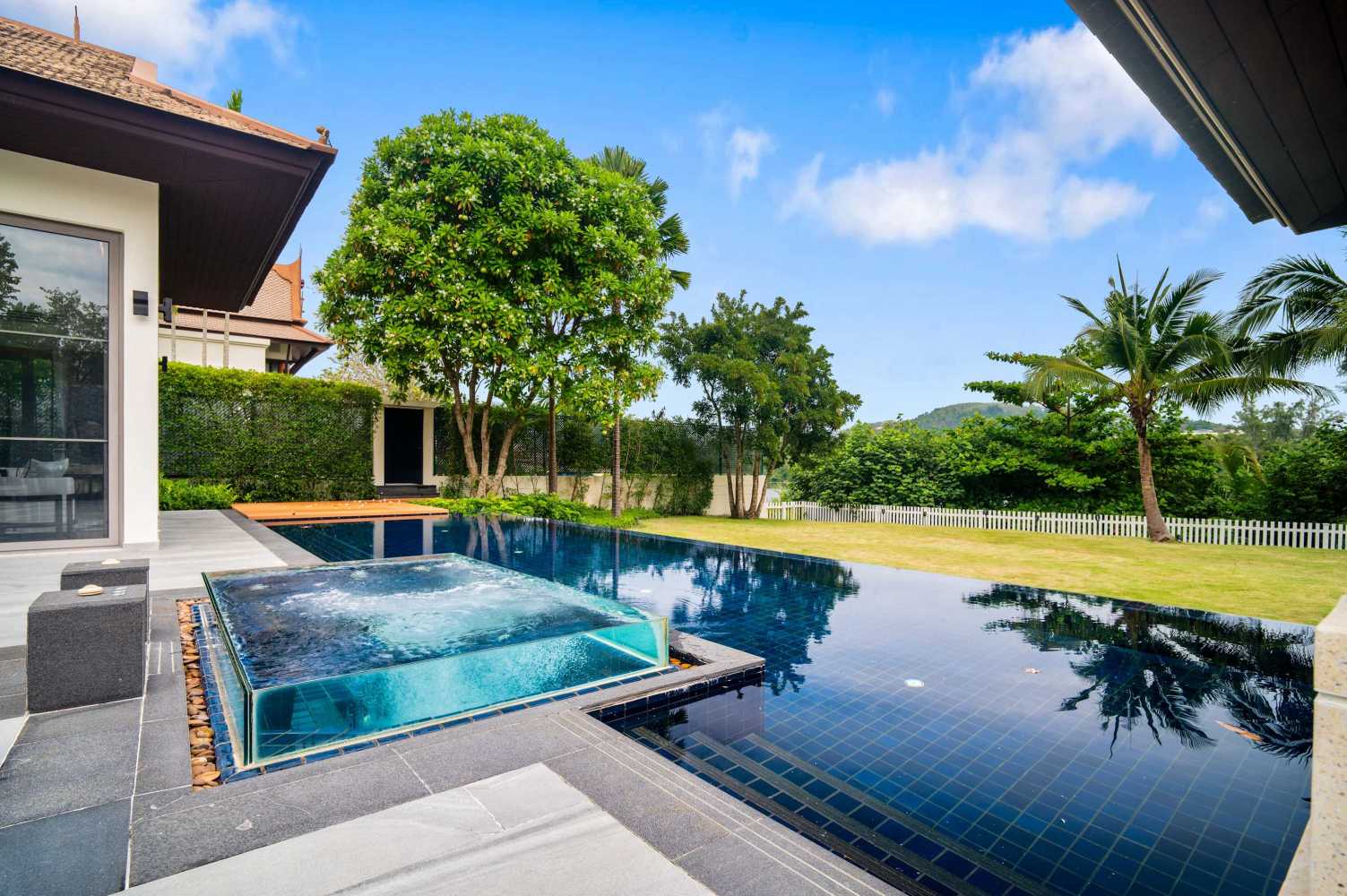 Property image - full photo 46