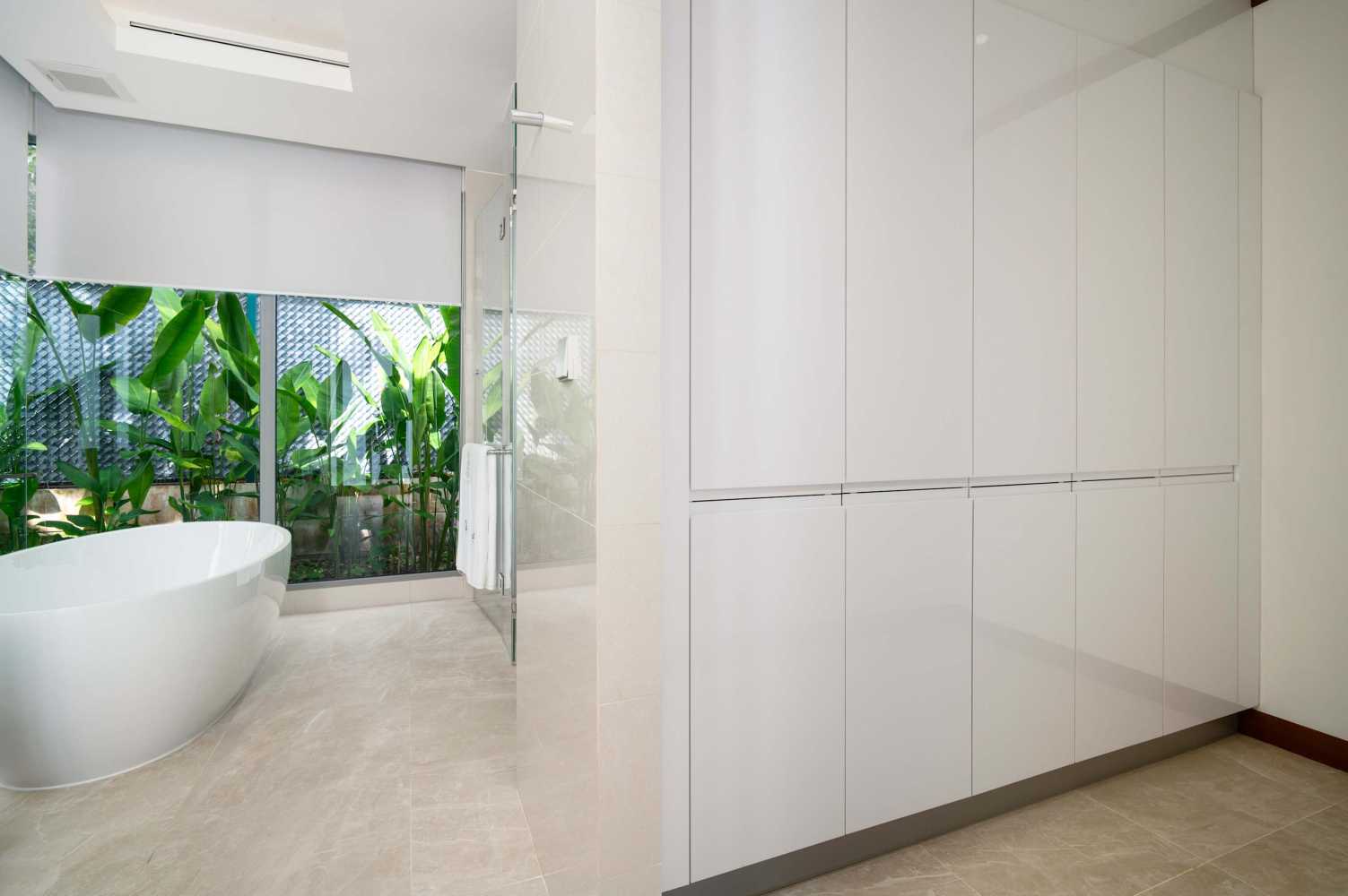 Property image - full photo 16