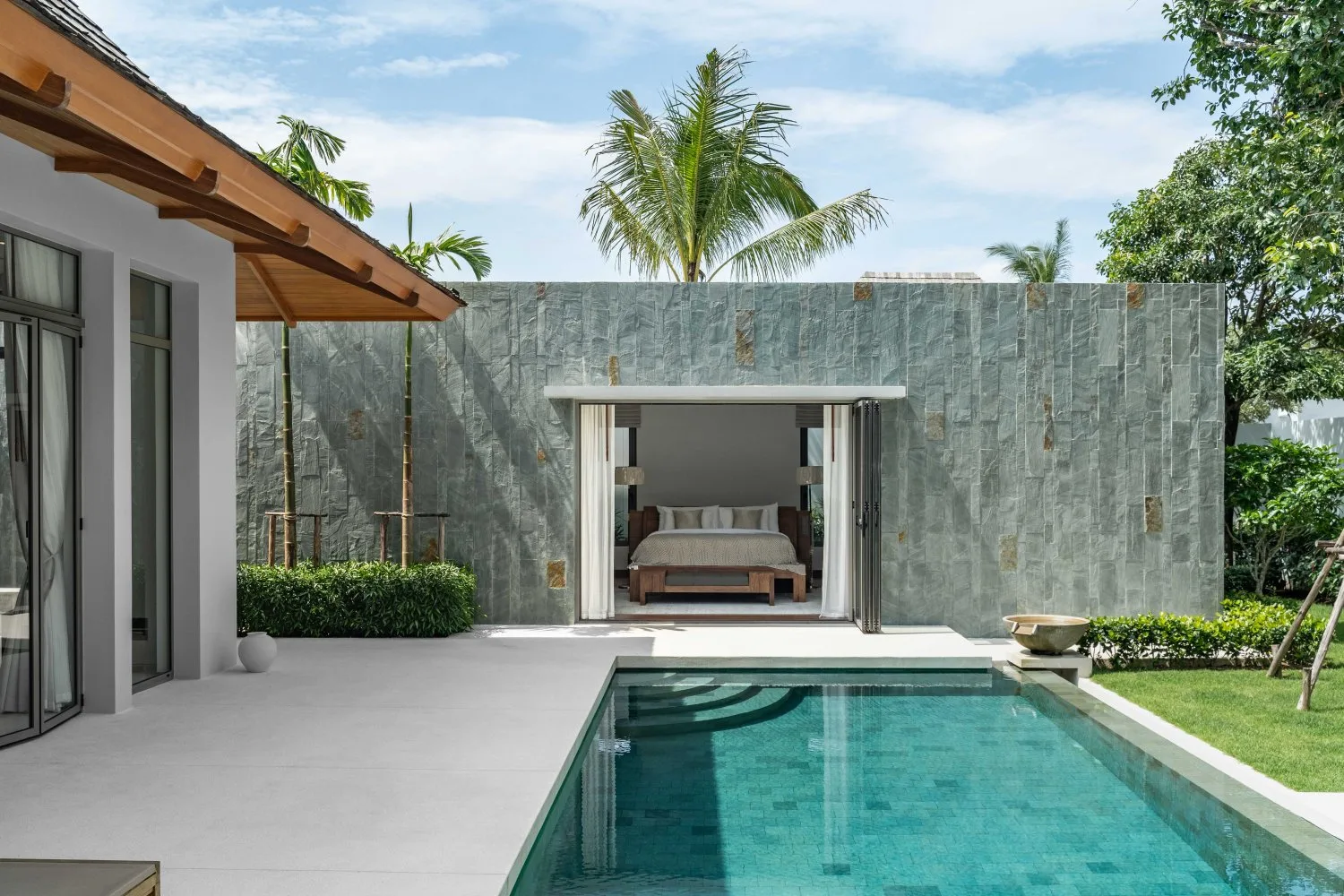 Property image - full photo 14