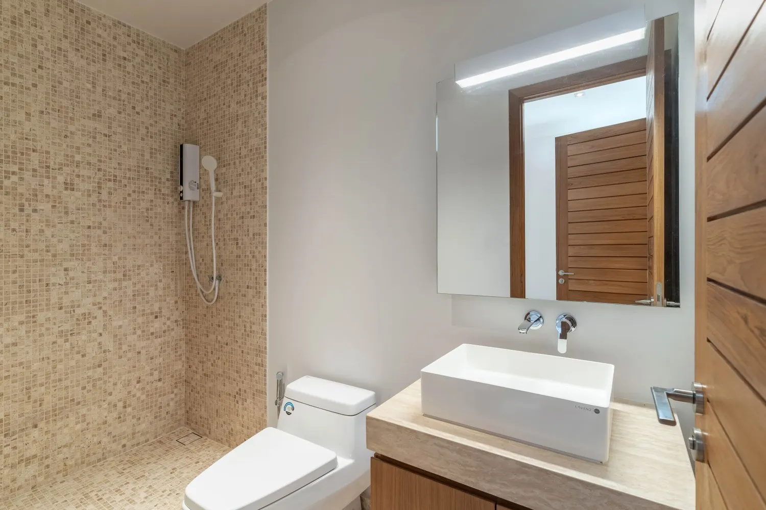 Property image - full photo 15