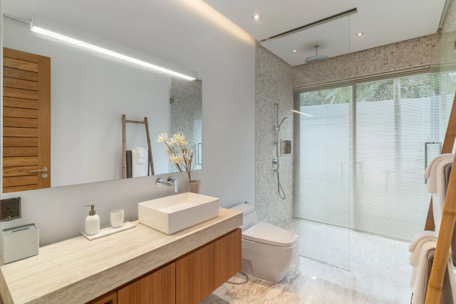 Property image - full photo 17