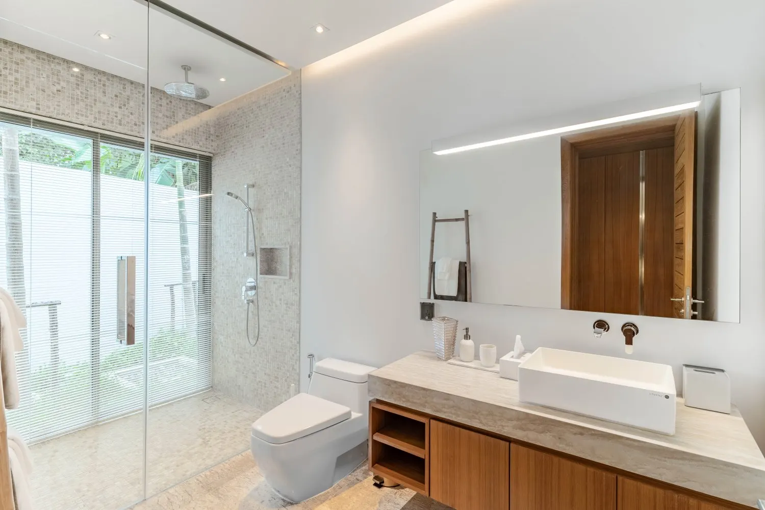 Property image - full photo 14