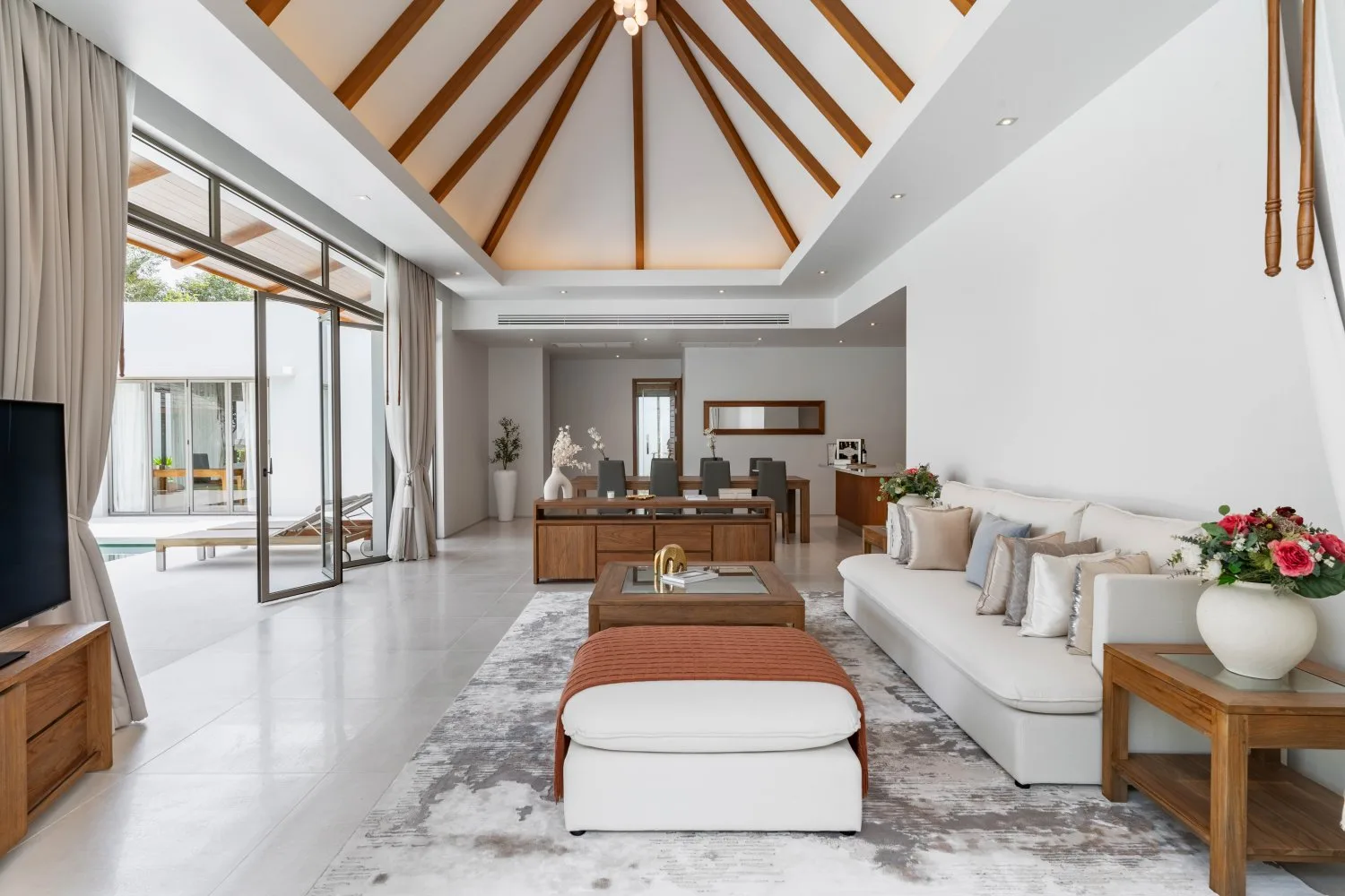 Property image - full photo 4