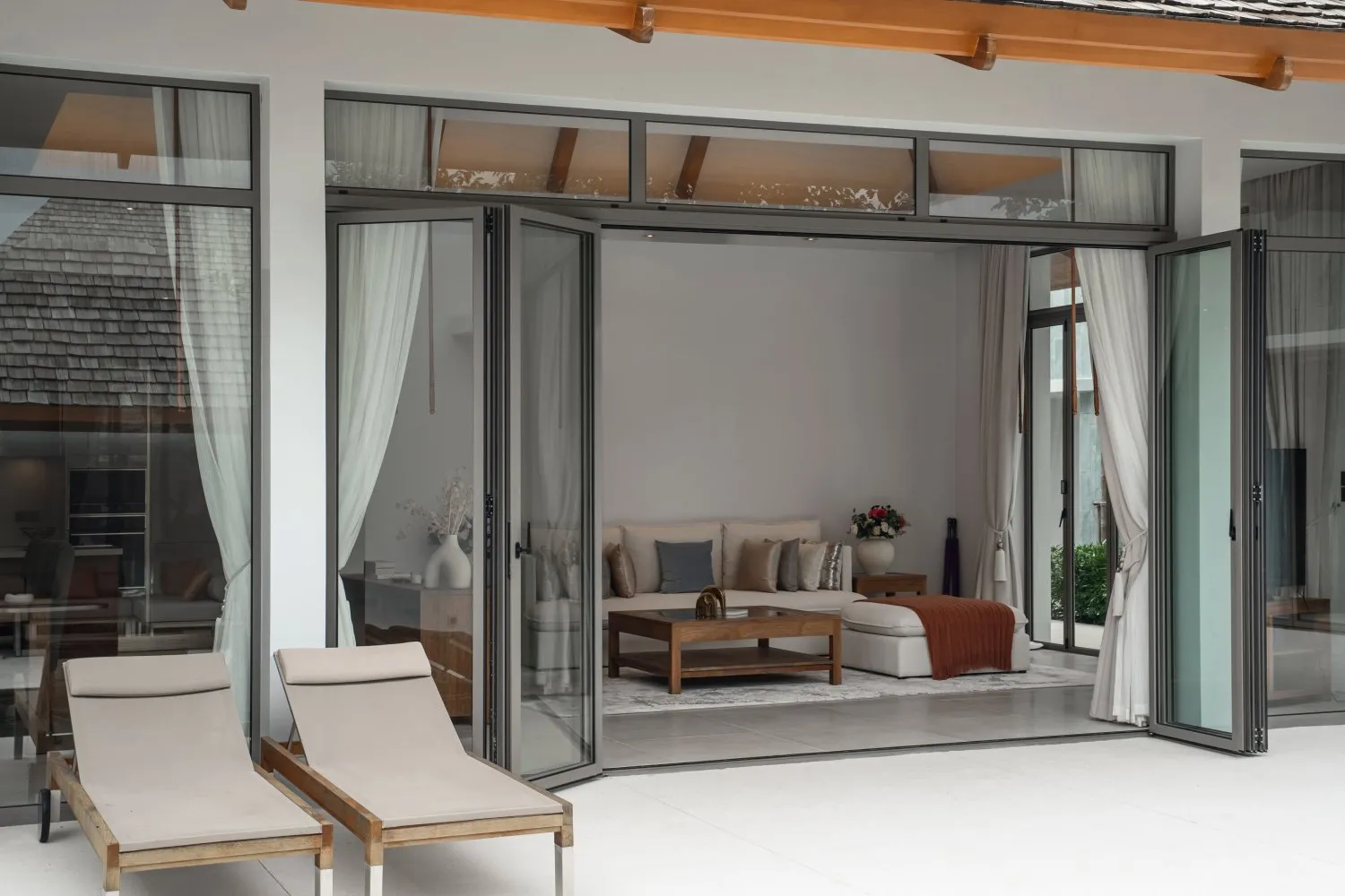 Property image - full photo 12