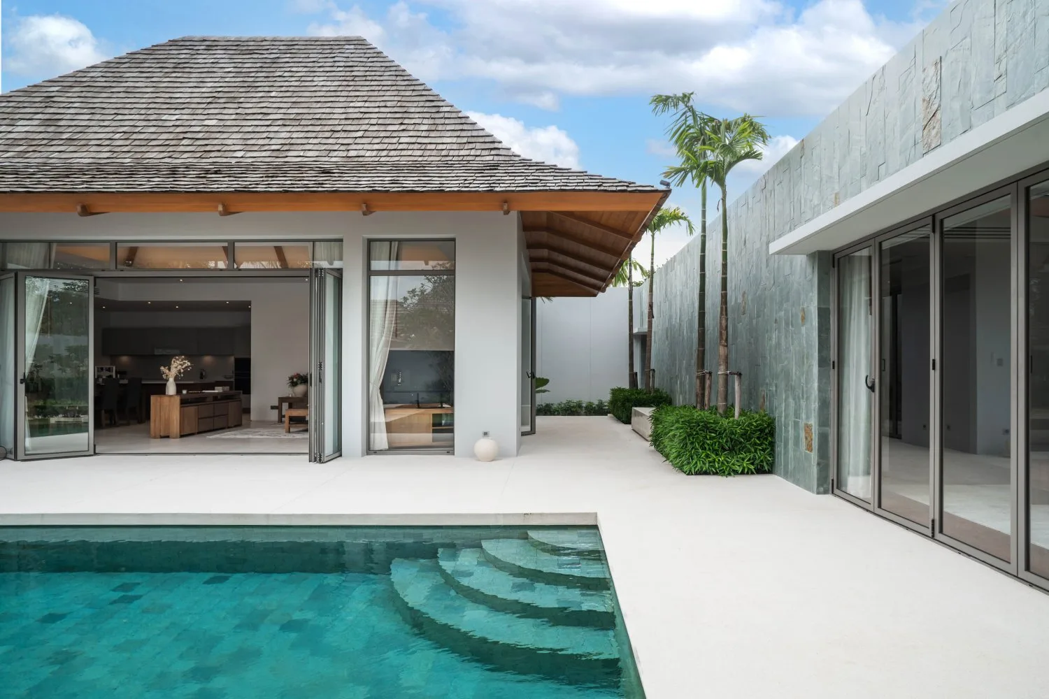 Property image - full photo 1