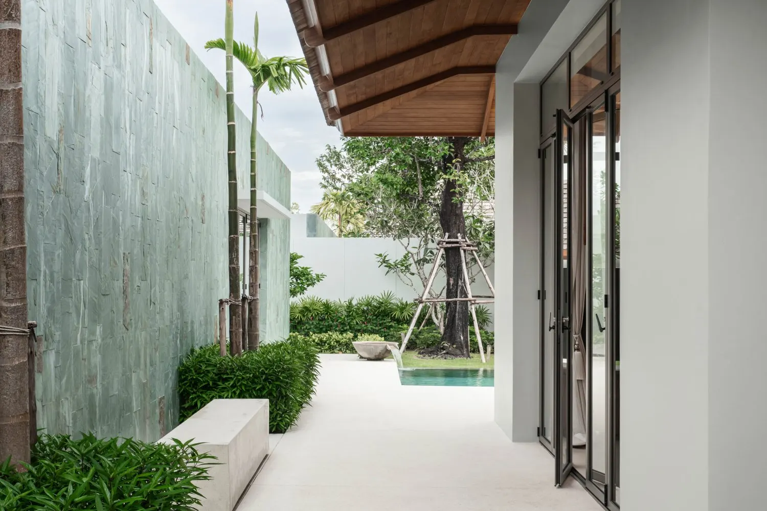 Property image - full photo 30