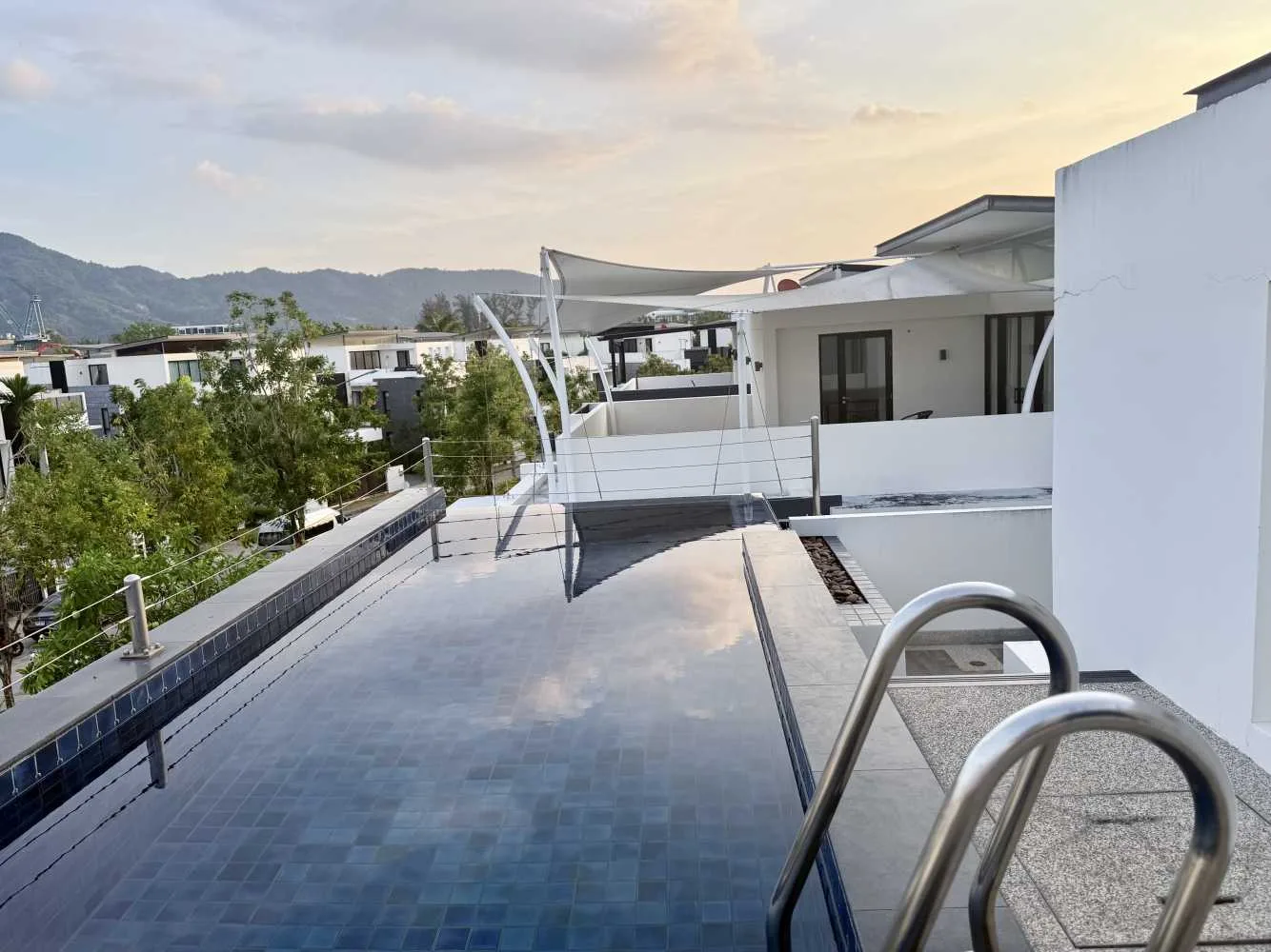 Property image - full photo 1