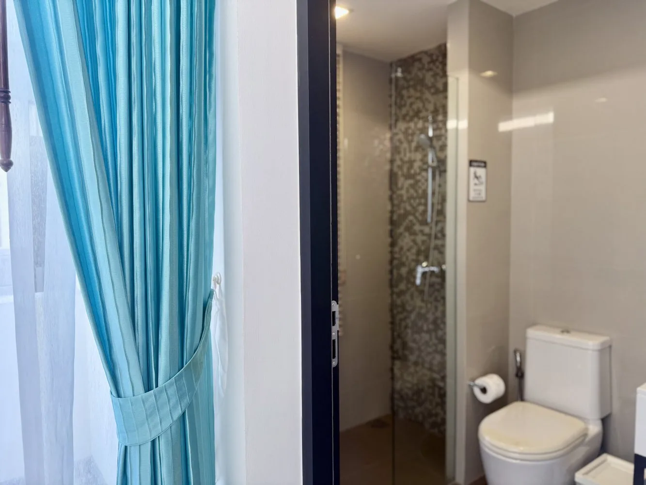 Property image - full photo 3
