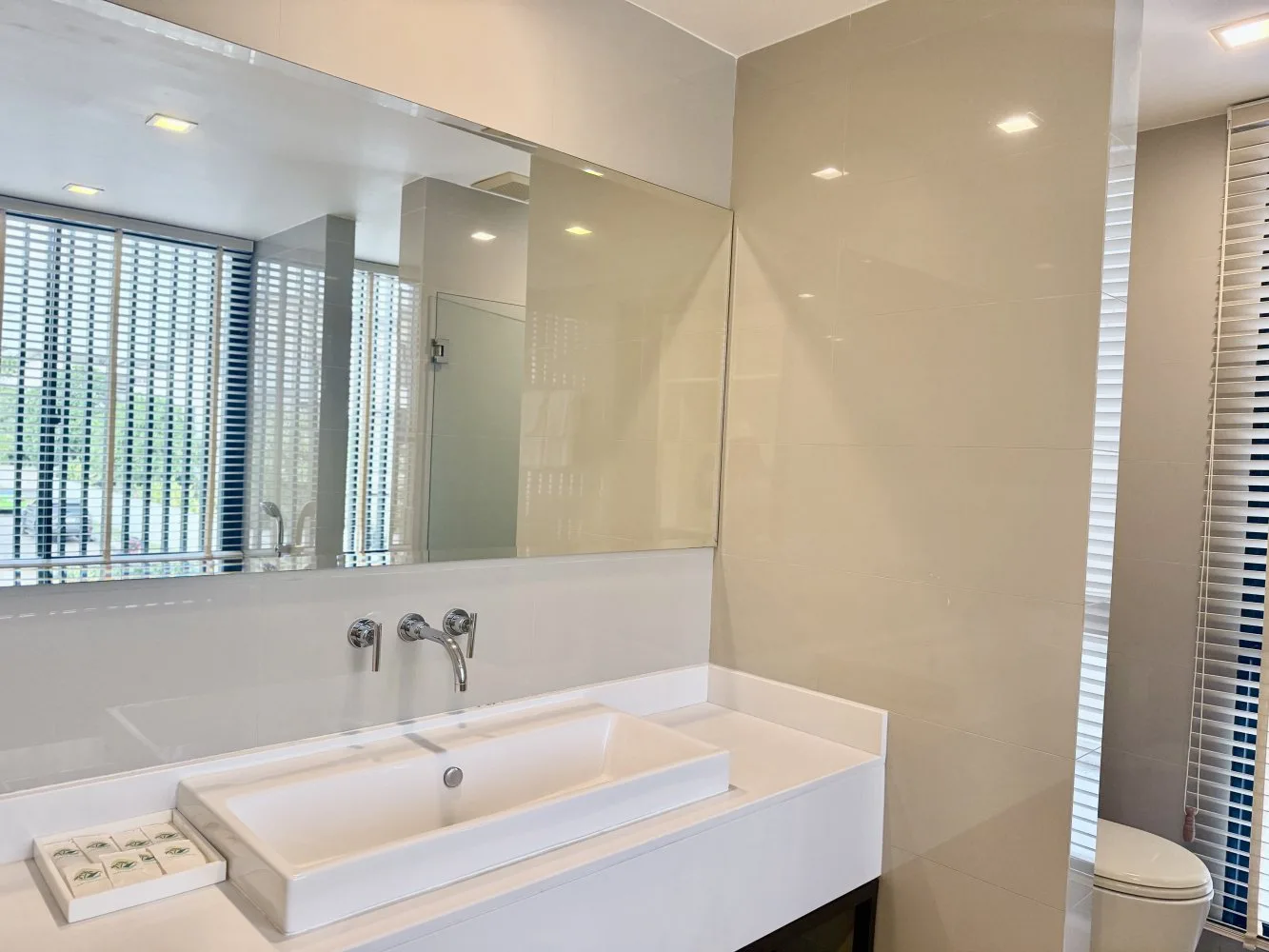 Property image - full photo 16