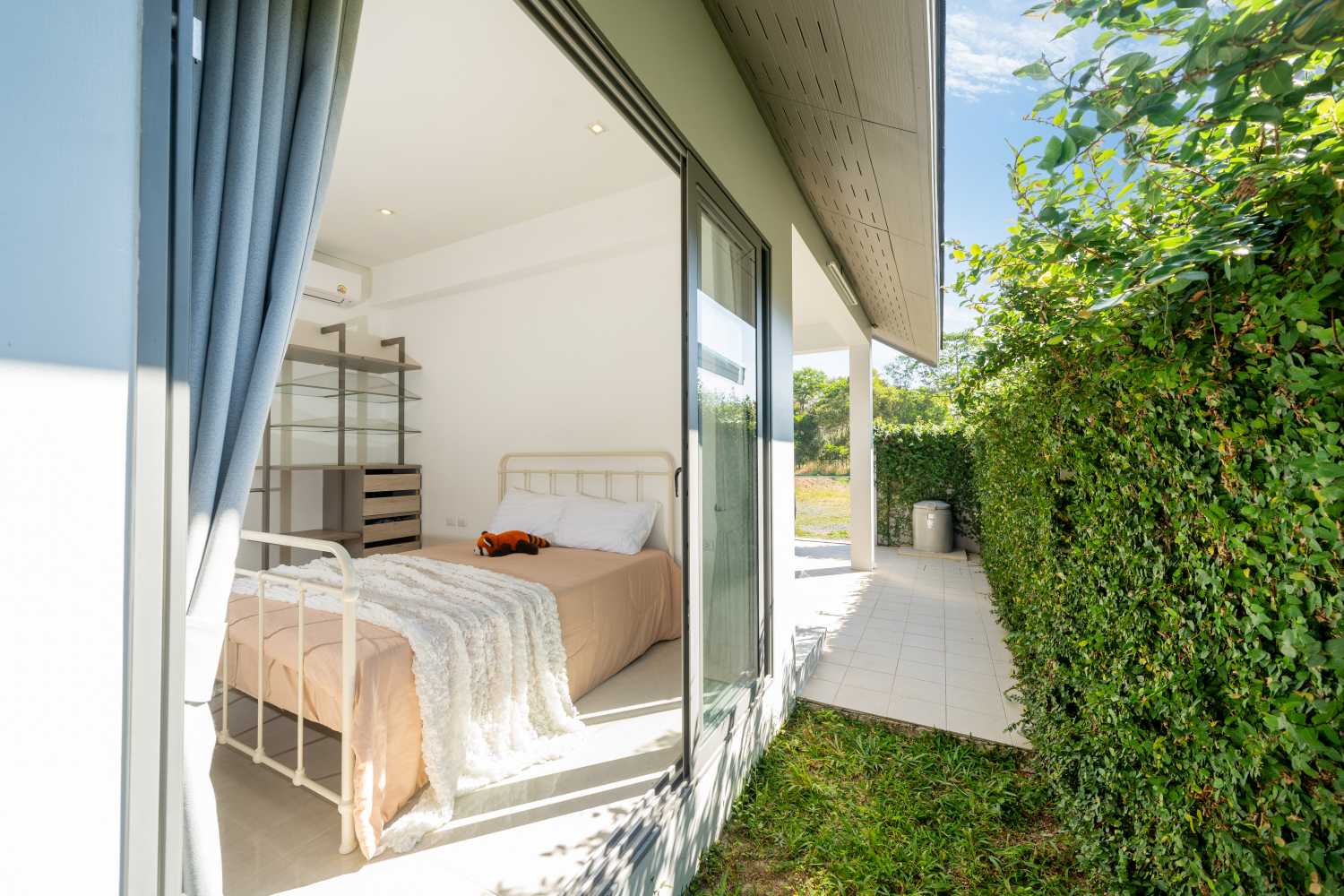 Property image - full photo 10