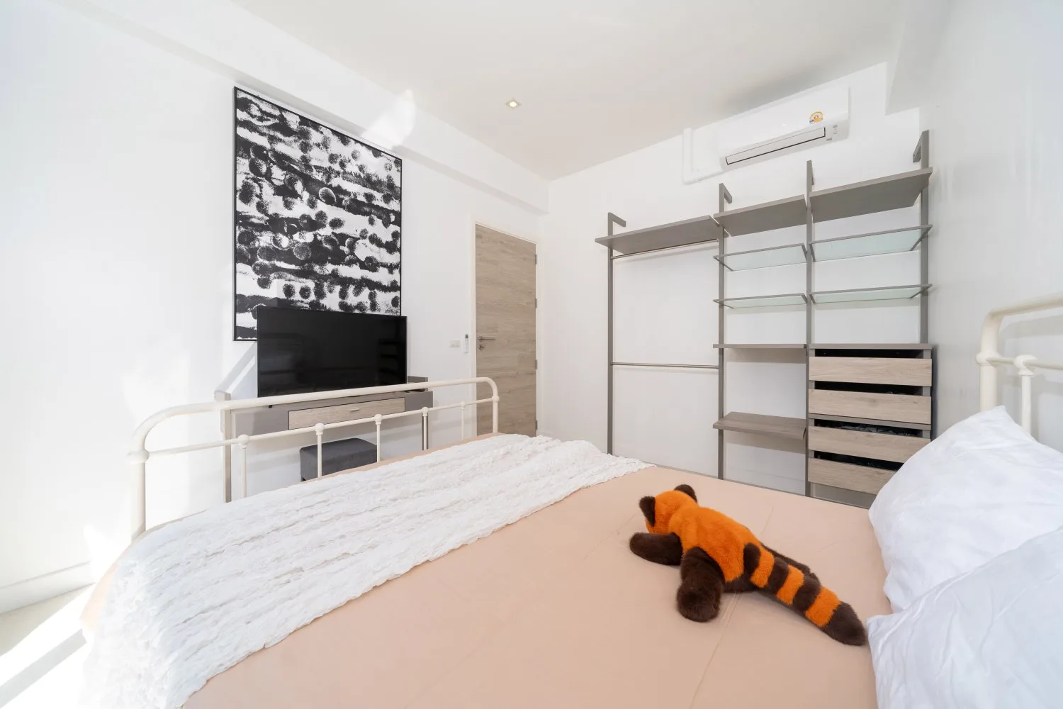 Property image - full photo 11