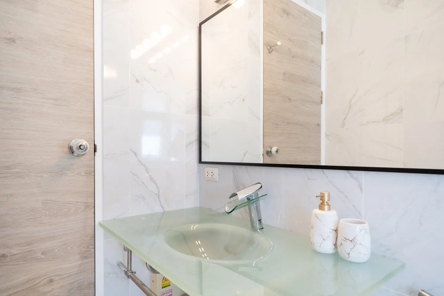 Property image - full photo 20