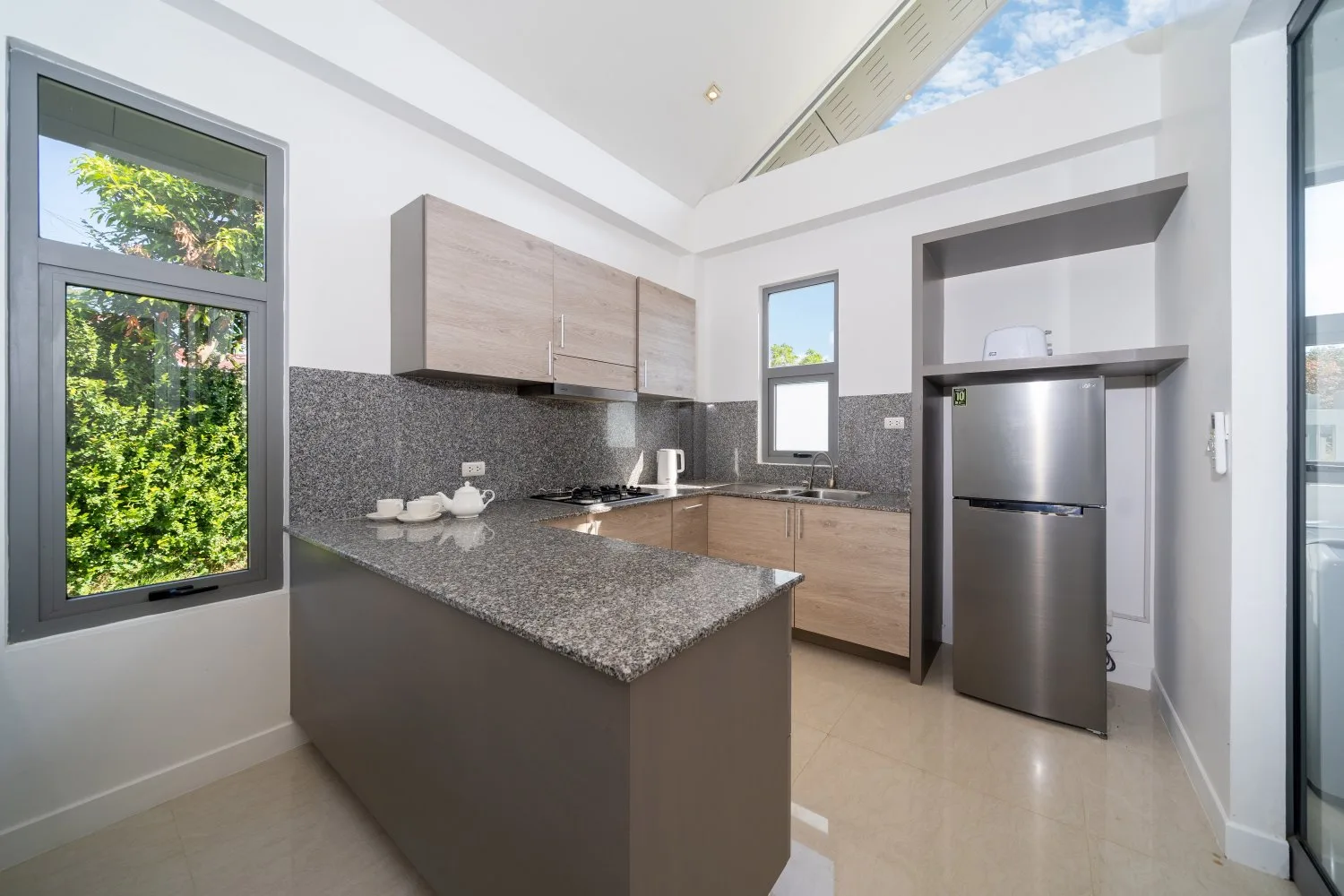 Property image - full photo 5