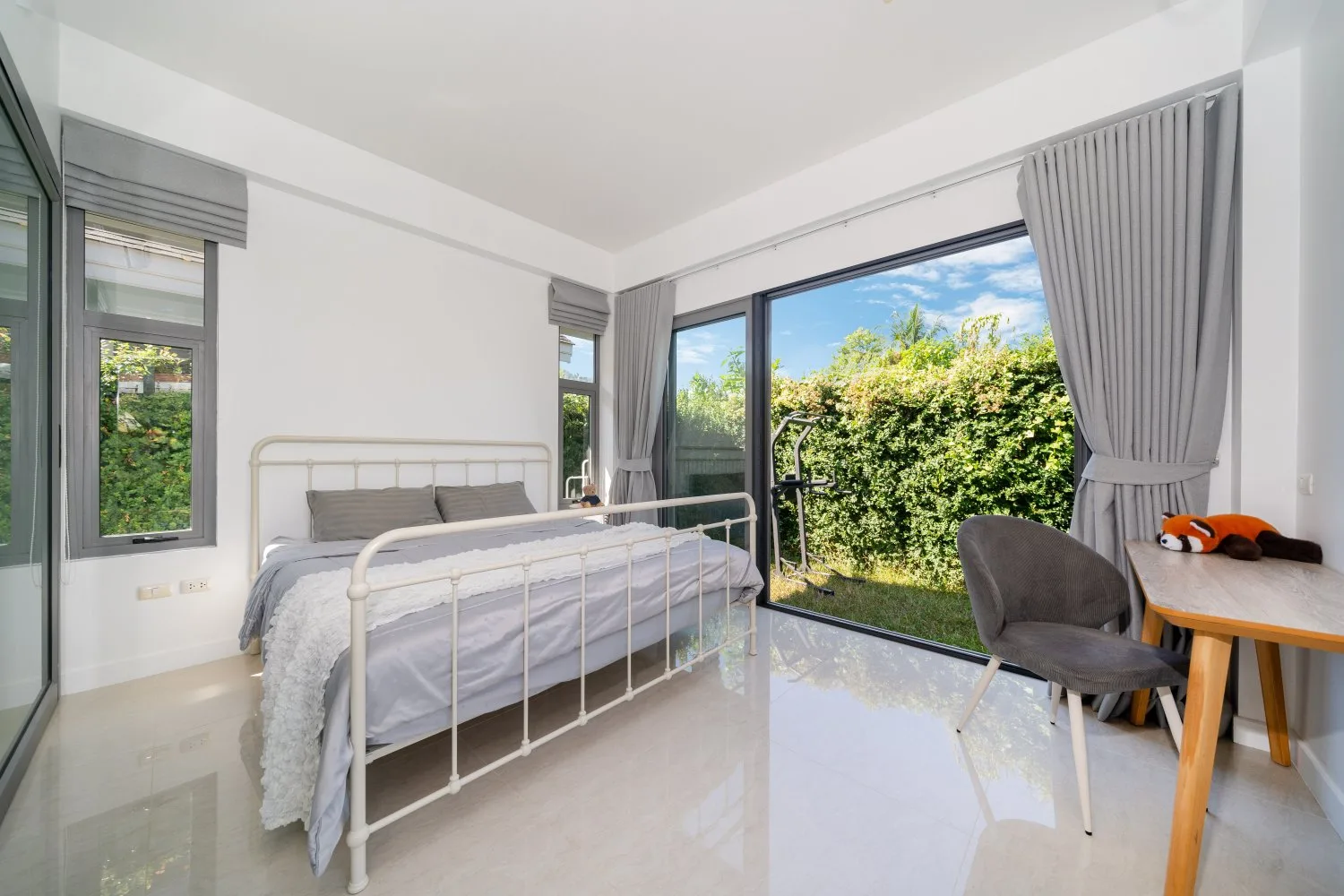 Property image - full photo 23