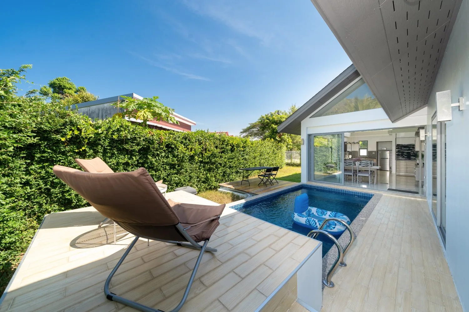 Property image - full photo 25