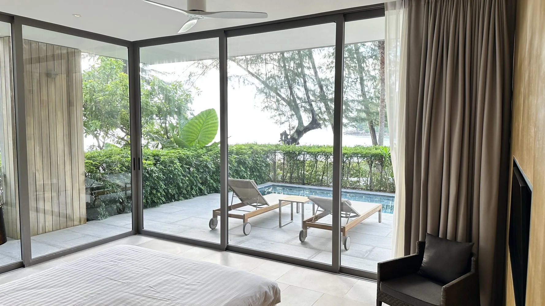 Property image - full photo 4