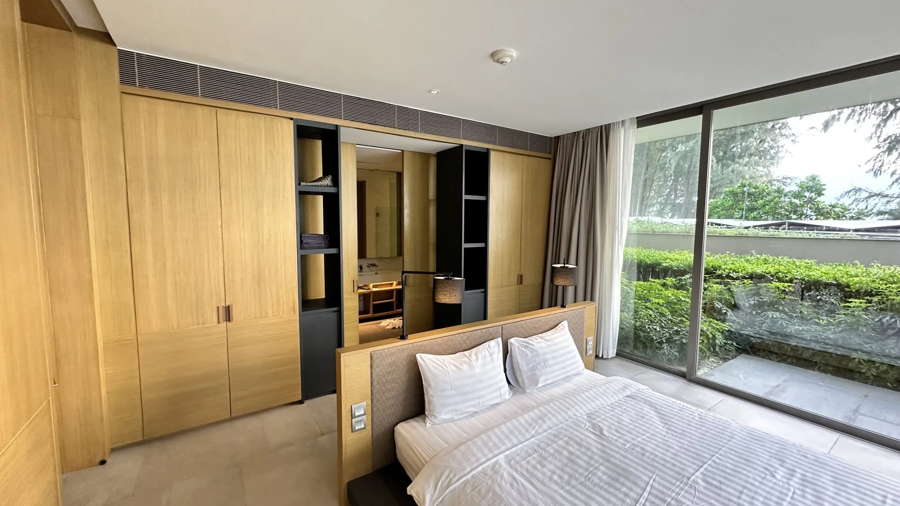 Property image - full photo 11